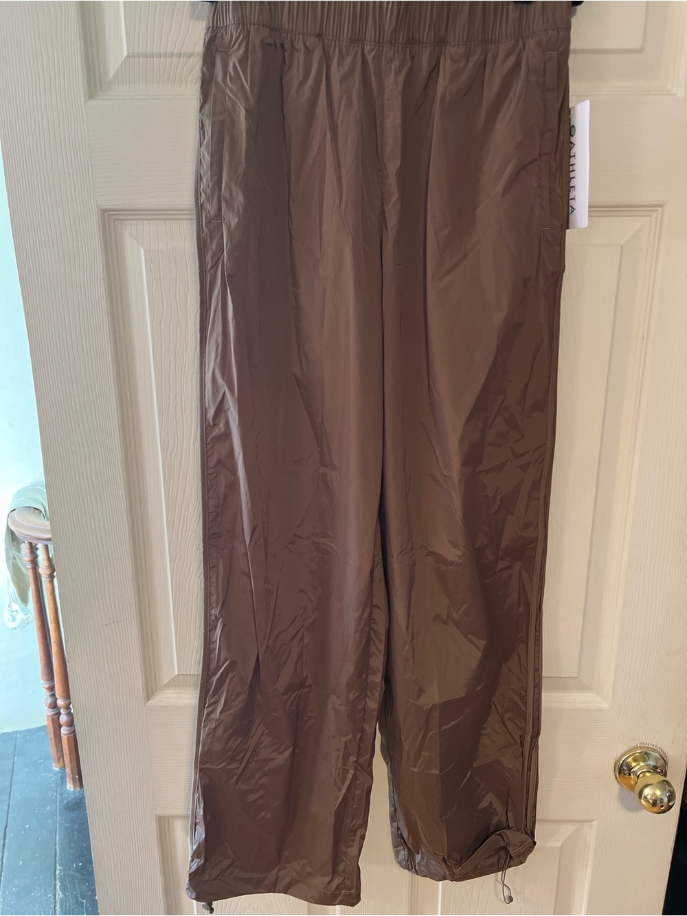 #294 NWT Athleta RisePant Brown Wd Leg Travel Hikin Cargo Jogger XS Water Repel